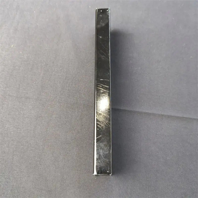 Guter Preis Gerade Leichtstahl Keel Decken 100 mm Breite 0,3-1,2 mm Dicke für eine einfache Installation Online