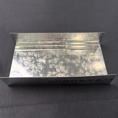 Guter Preis Galvanisierte Leichtstahl-Kielarm / Stahl-Furring-Kanal 50 mm X 35 mm X 0,6 mm Online