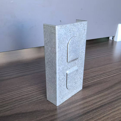Guter Preis Geometrische Leichtstahl-Keel-Gemeinsamkeit Polerierte Oberfläche für Metallprofile und -Strukturen Online