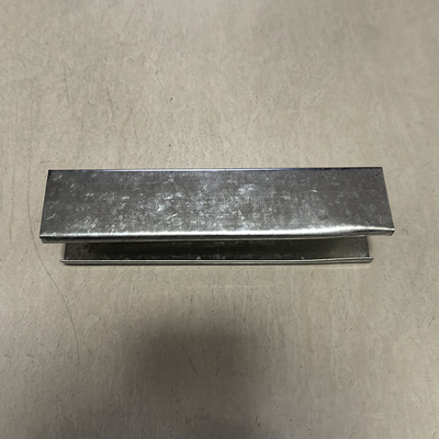 Guter Preis Leichtstahl Keel Galvanisiertes Metall Furring Aufgehängt oder direkt montiert Dicke 0,3 mm-1,2 mm Online