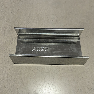 Guter Preis 3/4/6 Meter Länge Galvanisierte Leichtstahl Keelwand für robustes und langlebiges Baustoff Online