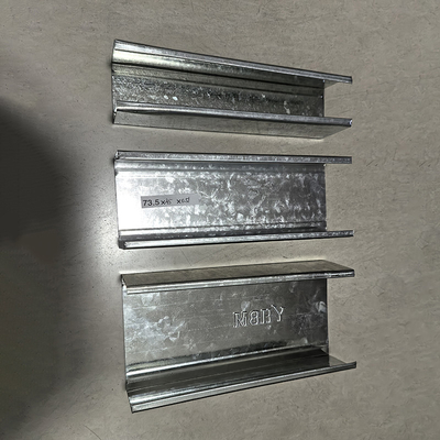 Guter Preis Dekoration Leichtstahl Keel Metall-Stud Trennwand Verzinkte für Baustoff Trennwände Online