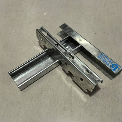 Guter Preis Nichtbrennbare Metall-Stud und Spur für langlebige Konstruktion 0,6-2,0 mm Dicke Trockenwand Metall-Spur Online