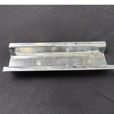 Guter Preis Trockenwand Metallrahmen Stahl-Stud-Spur mit heteromorphen Leichtstahl-Material Anpassung Online