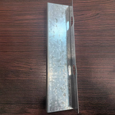Guter Preis Galvanisierte Stahl-Stud-Spur für hängendes Decken-System und einfach zu installieren Online